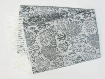 Szal w motyw roślinny, szary 227