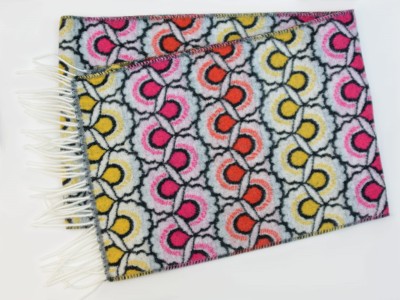 Szal z motywem roślinnym, różowy 230