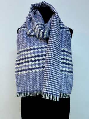 Szal z wełną merynos w kratkę, granat 279