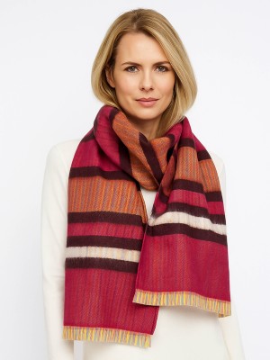Szal z wełną w pasy ze złotą nitką, fuksja 284