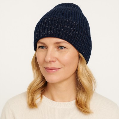 Czapka z błyszczącą przędzą, granatowa 052