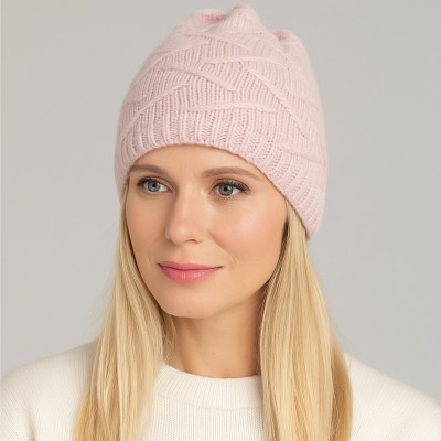 Czapka z ozdobnym splotem, róż 056