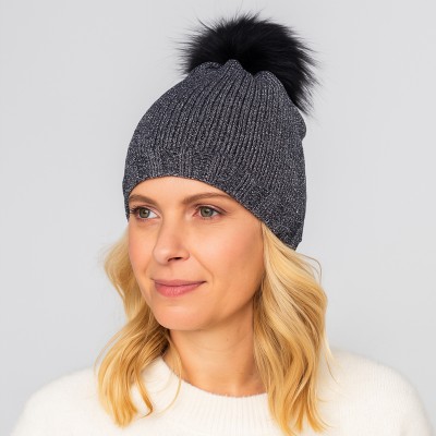 Czapka z błyszczącą przędzą, czarna 058