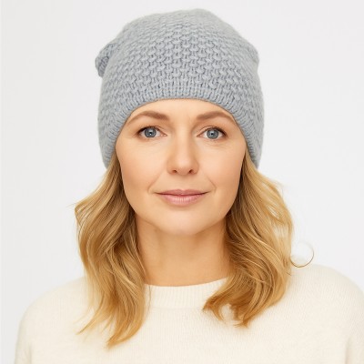 Czapka z błyszczącą przędzą, szara 061