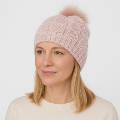 Czapka z błyszczącą przędzą, różowa 057