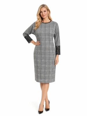 Sukienka w kratkę z koronką  301