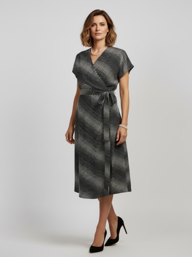 Sukienka kopertowa, czarno-białe paski 488