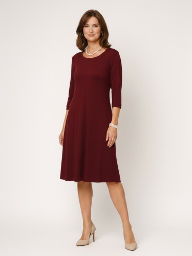 Sukienka trapezowa z miękkiej dzianiny bordowa 108